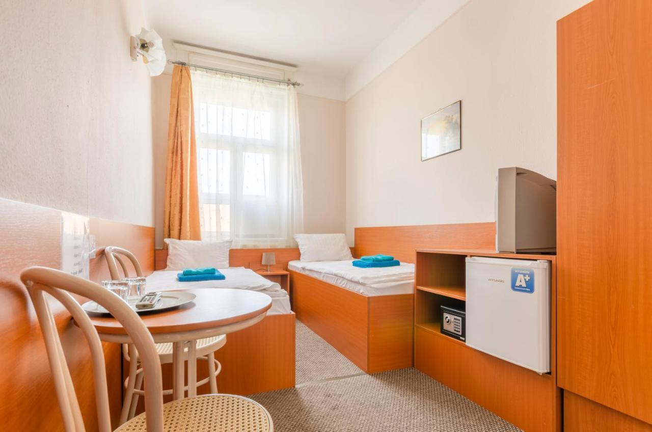Eitans Guesthouse Budapest Luaran gambar