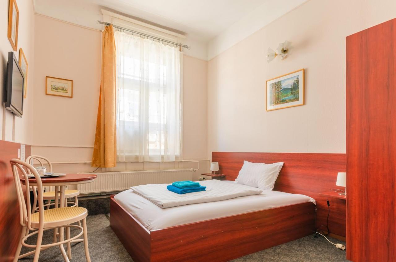 Eitans Guesthouse Budapest Luaran gambar