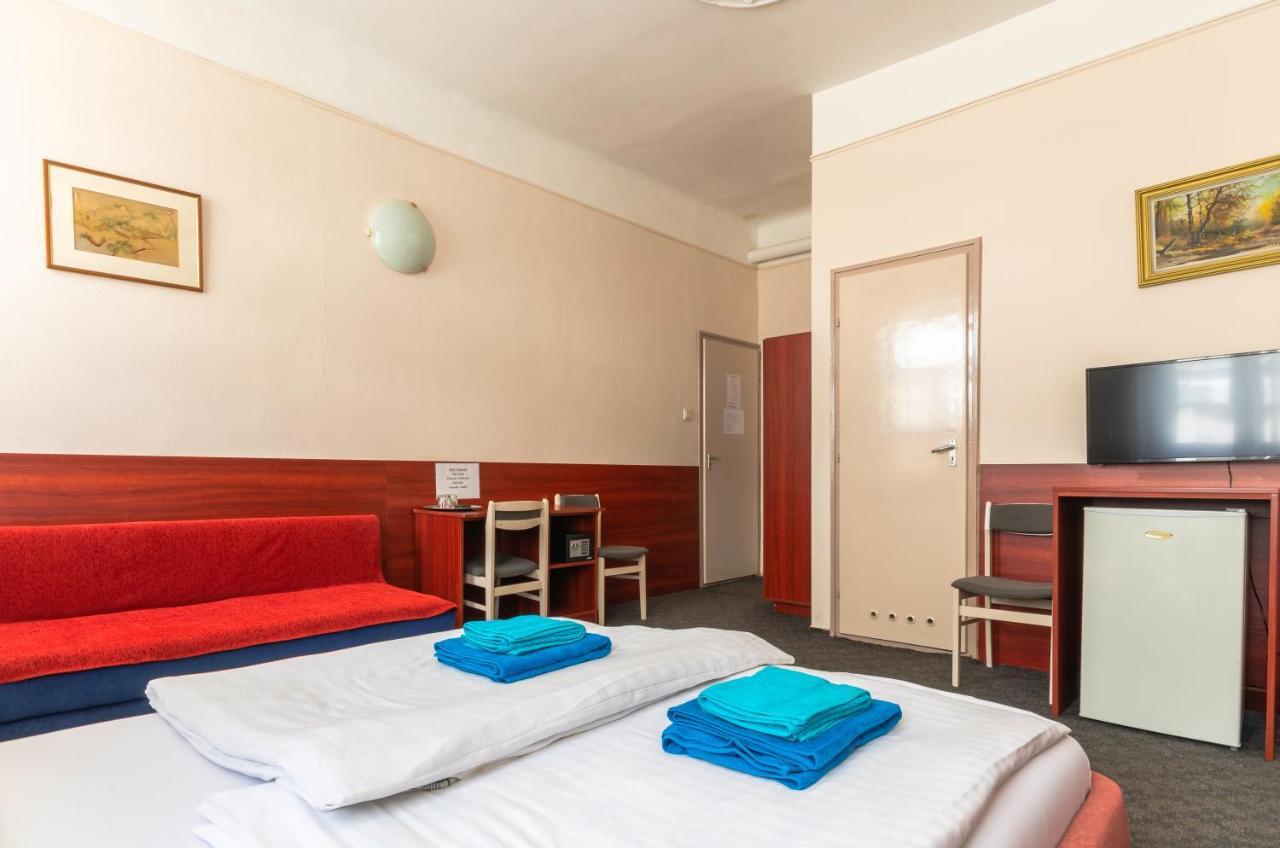 Eitans Guesthouse Budapest Luaran gambar