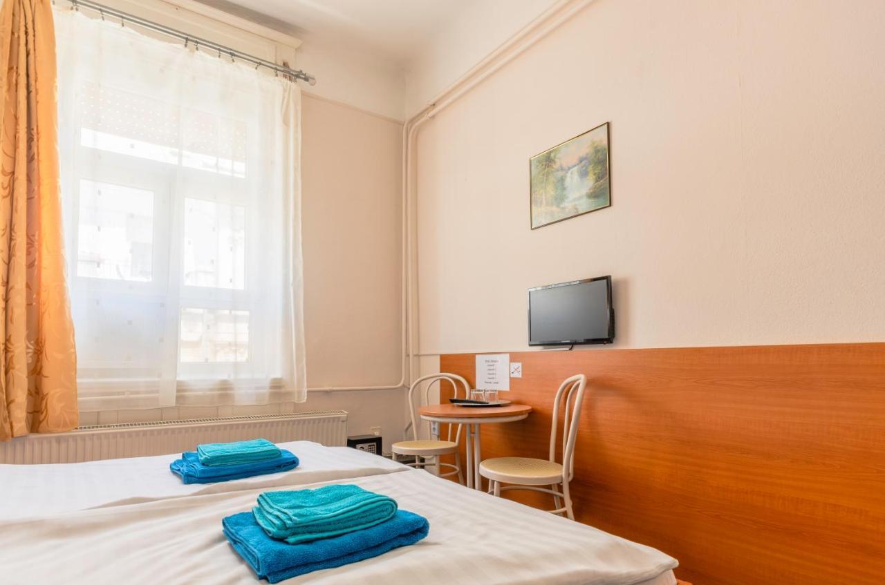 Eitans Guesthouse Budapest Luaran gambar