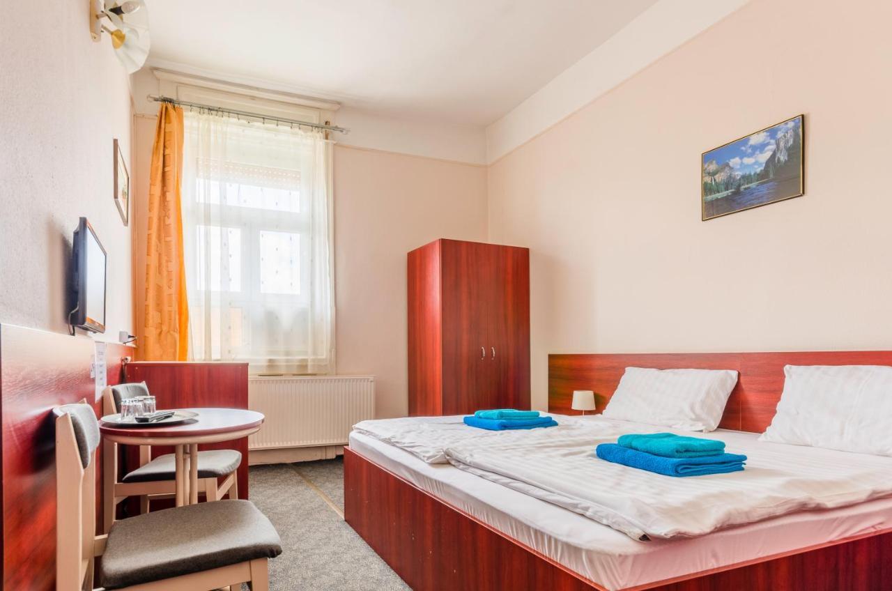 Eitans Guesthouse Budapest Luaran gambar
