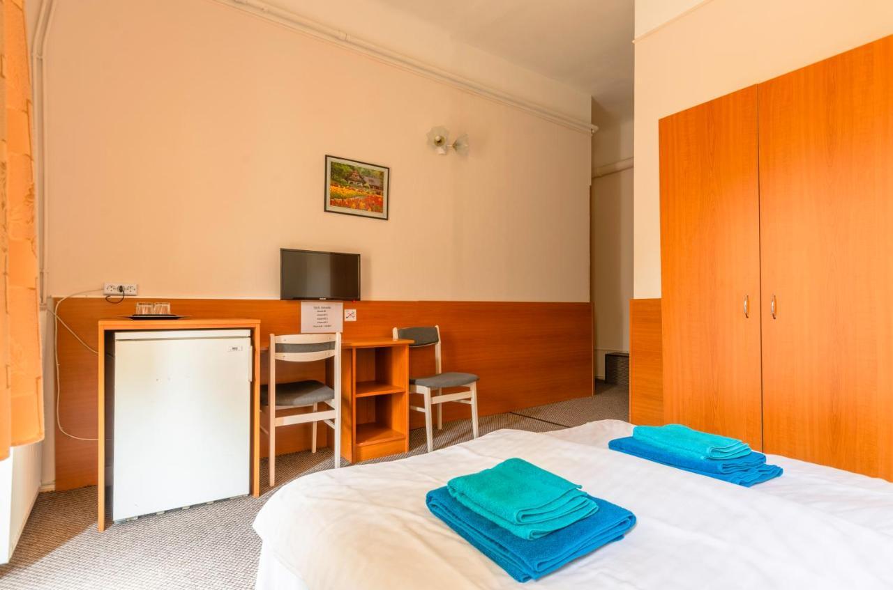 Eitans Guesthouse Budapest Luaran gambar