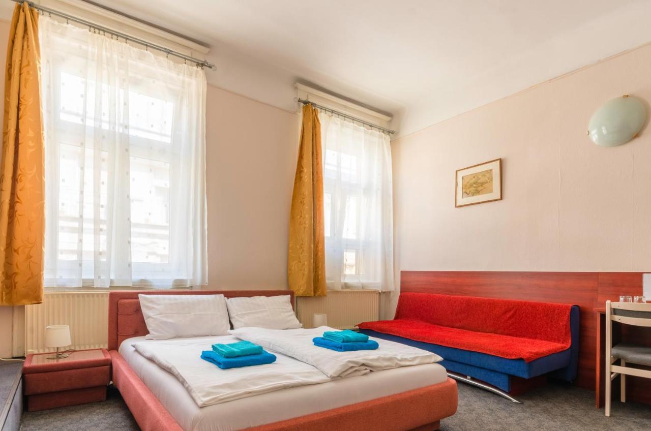 Eitans Guesthouse Budapest Luaran gambar