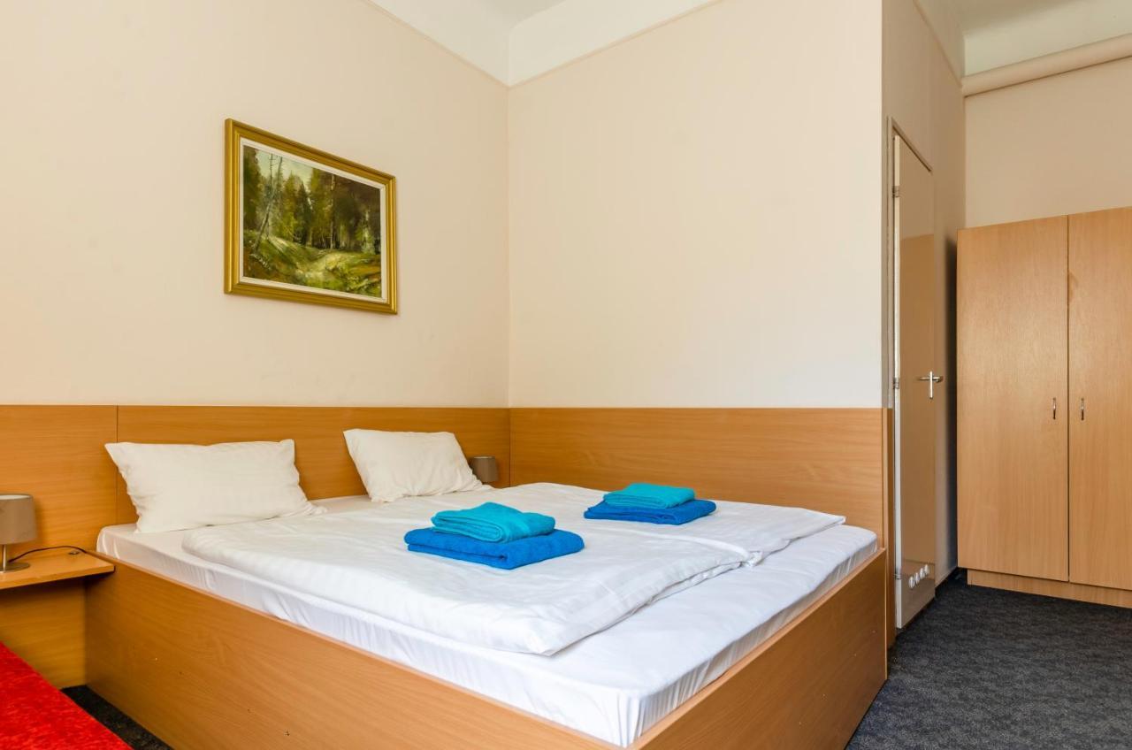 Eitans Guesthouse Budapest Luaran gambar